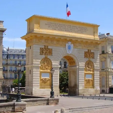 Bel Dans Le Centre Historique De